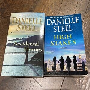 Danielle Steele Paperbacks